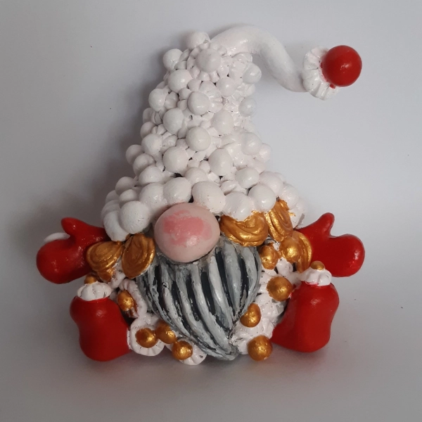 Piccolo gnomo in ceramica